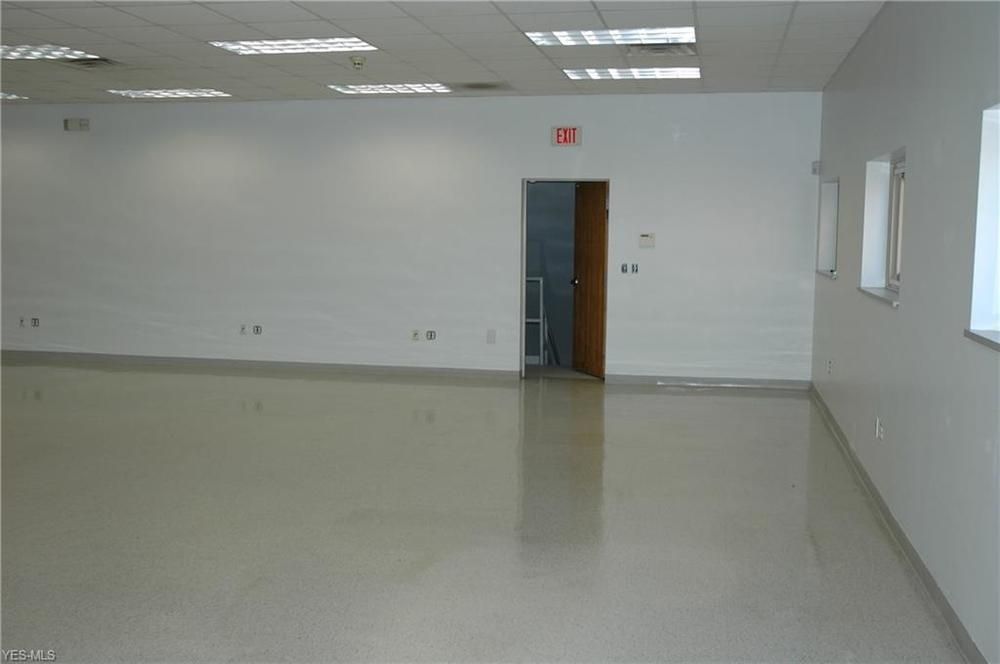 York Alpha: 9621 York Alpha Dr, North Royalton, OH 44133